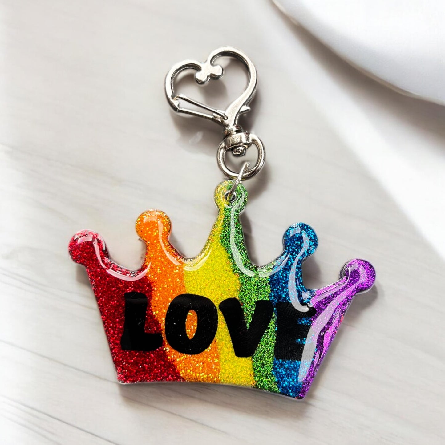 LOVE Pride Keychain Rainbow 3ā